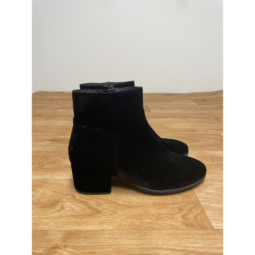 VANELI ZEDA BLACK VELVET BOOTS BOOTIES FLORAL WOMENS SIZE 8.5 MINIMALIST CLASSIC